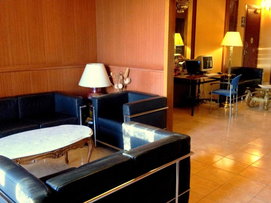 Hotel Toledano Ramblas Barcelona Exterior photo
